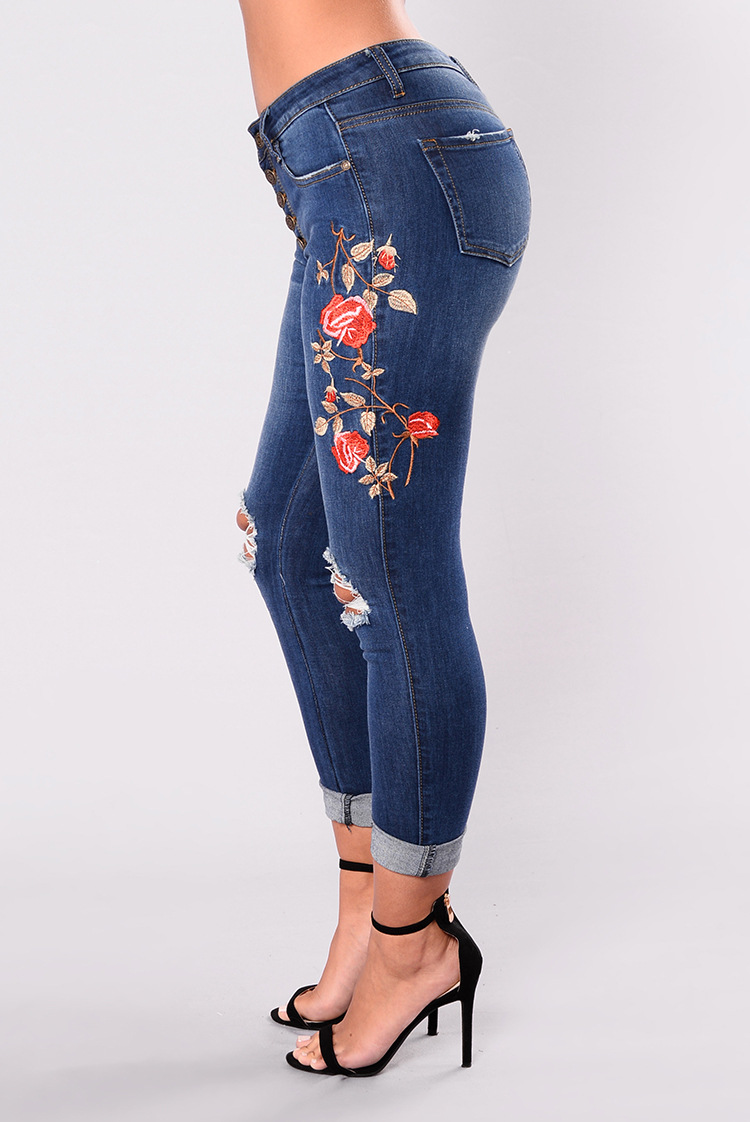 SZ60118 Womens Rose Embroidered Ripped Denim Skinny Jeans With Pocket